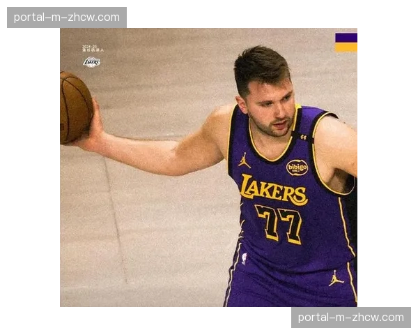 东契奇爆砍50分三双，独行侠主场加时力克太阳锁定季后赛席位