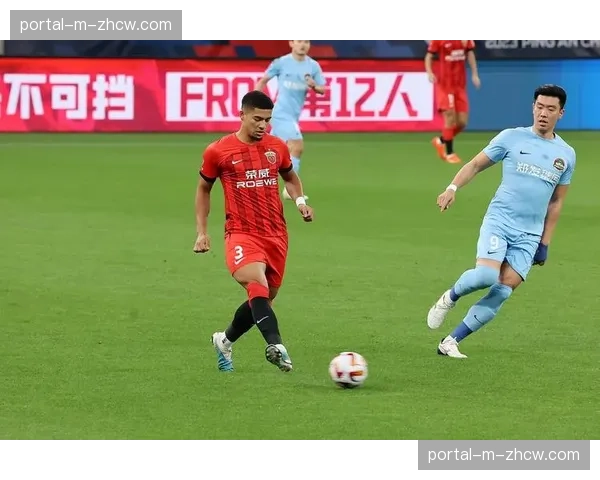 上海海港2-0客胜沧州雄狮，继续领跑积分榜